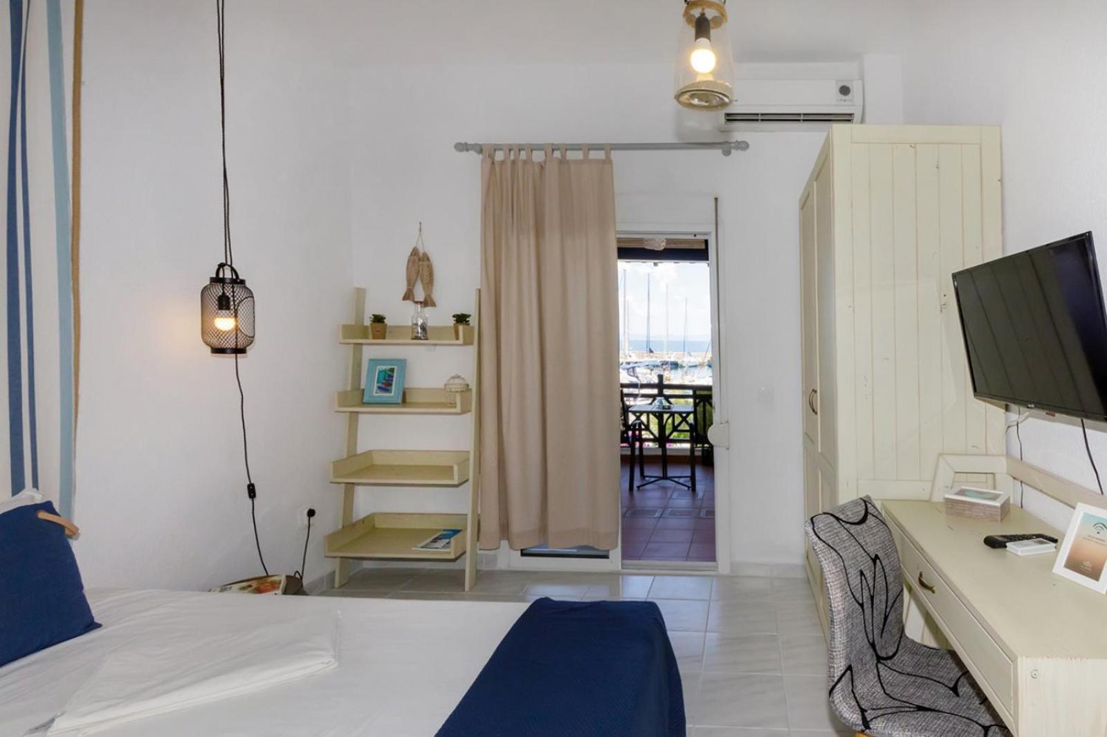 Nikiti Seafront Blue Appartement Buitenkant foto